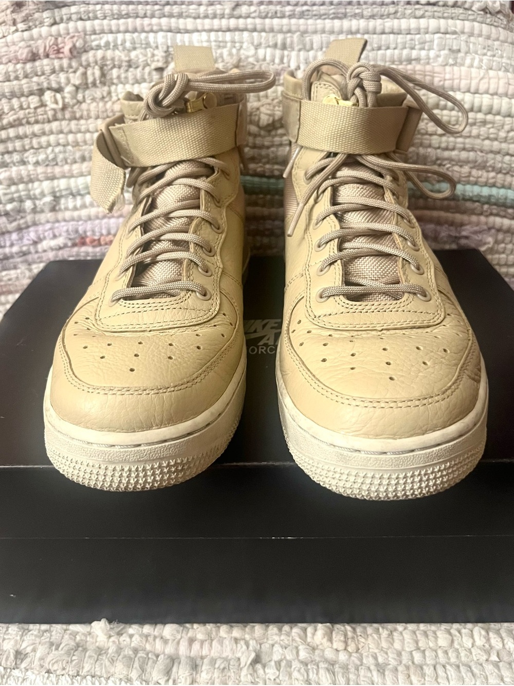 Nike SF Air Force 1 Mid Force size 6.5Y or Women’s size 8 AJ0424 200